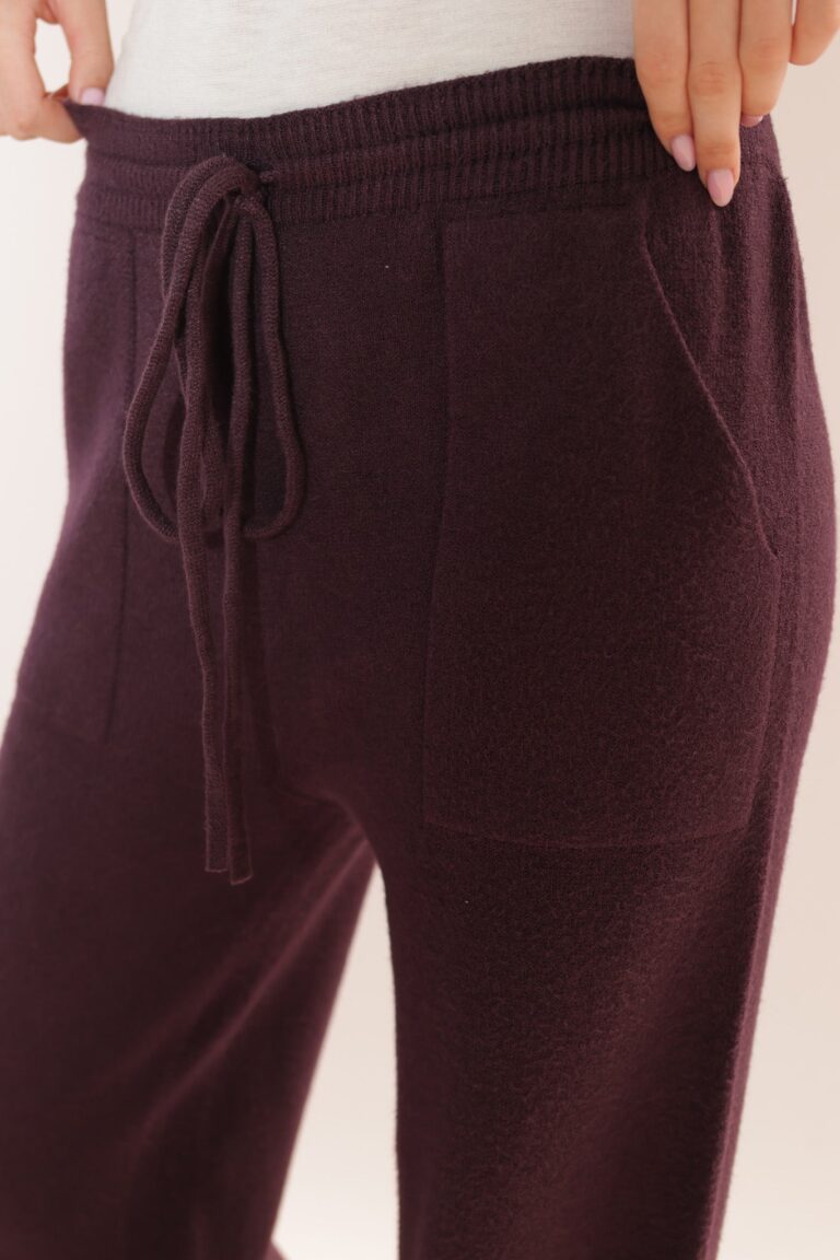 KNITTED PANTS WITH POCKET